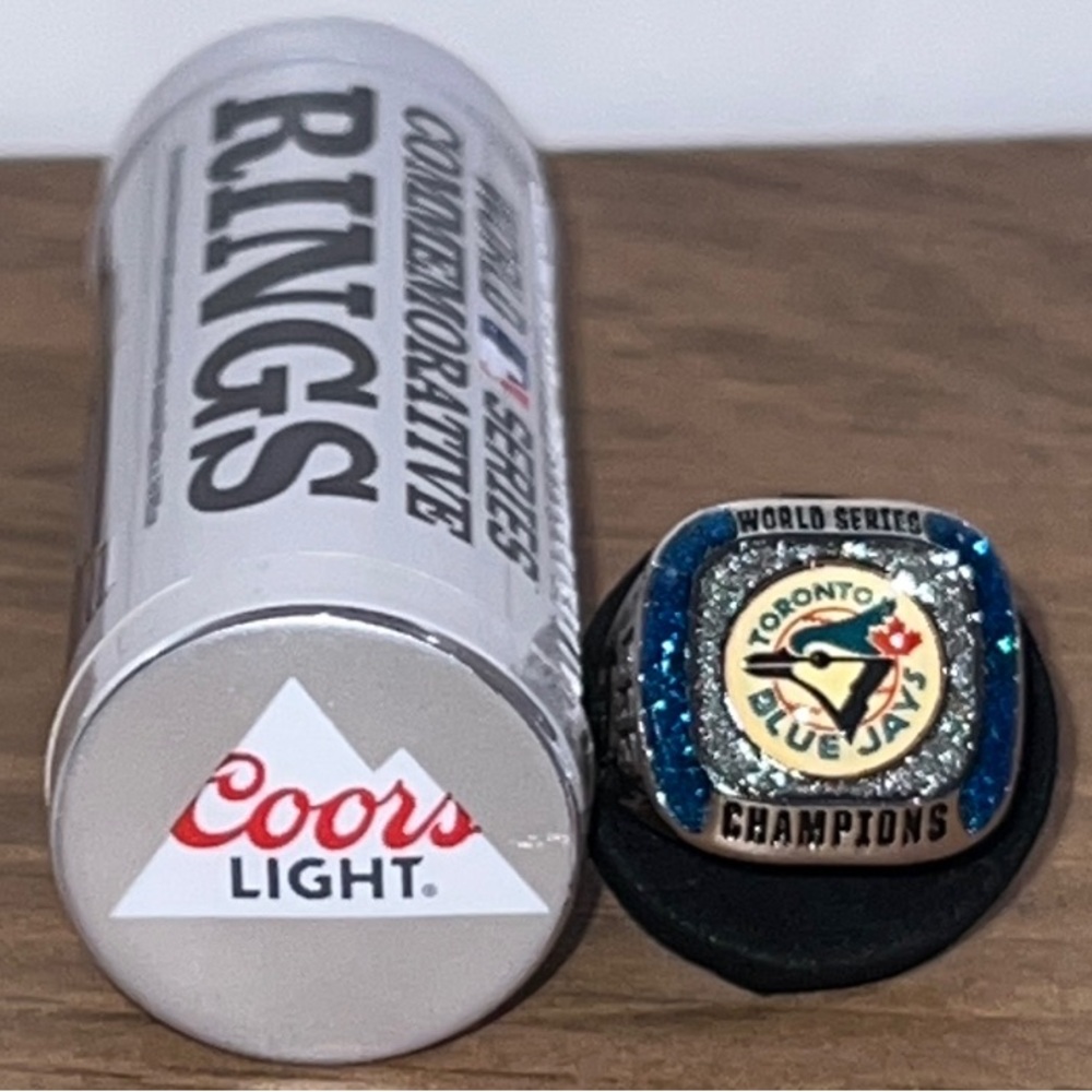 Toronto Blue Jays Commemorative 1993 Champions Ring - Picture 2 of 11